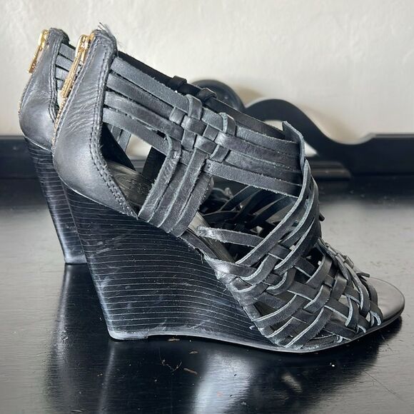 Tory Burch Tevray Wedge Sandals - Picture 7 of 12